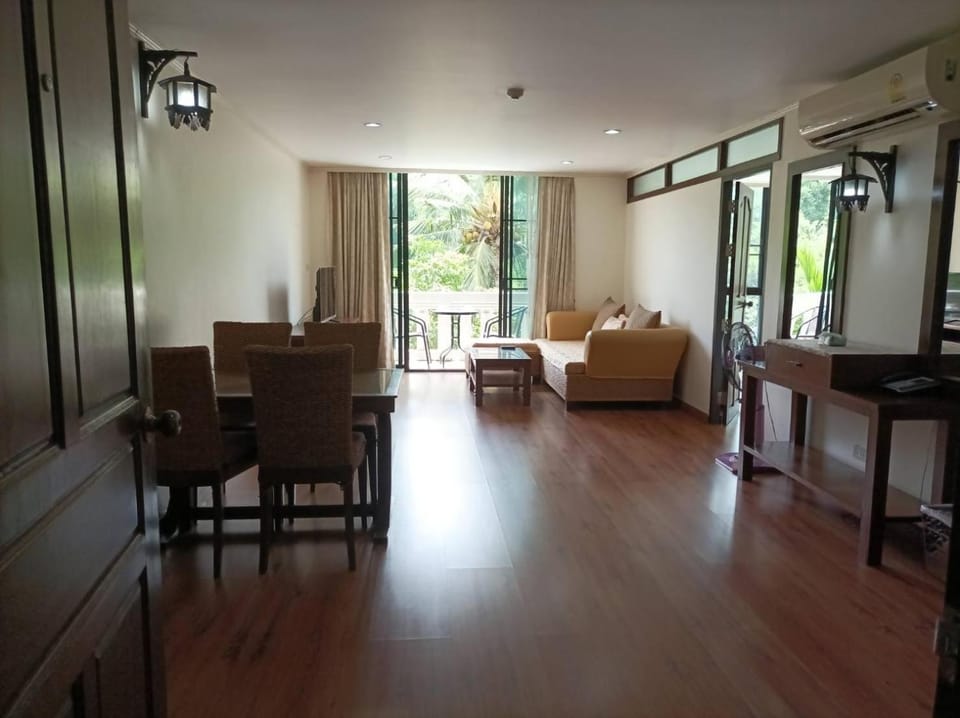 Balcony/Terrace, Living room