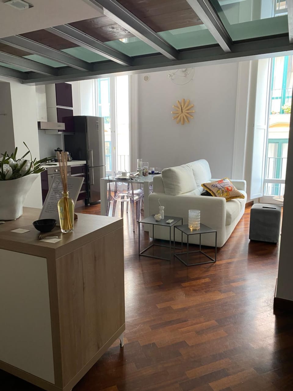 Kitchen or kitchenette, Living room, Photo of the whole room, Dining area