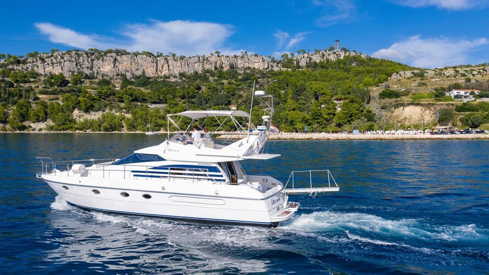 Day, Natural landscape, Activities, Mountain view, Sea view