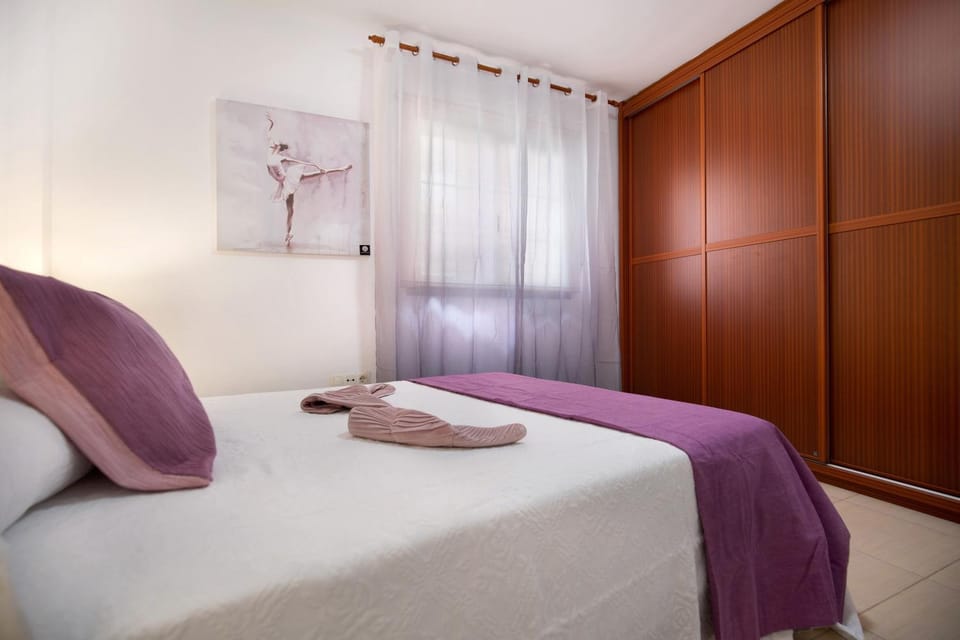 Property building, Living room, Bedroom