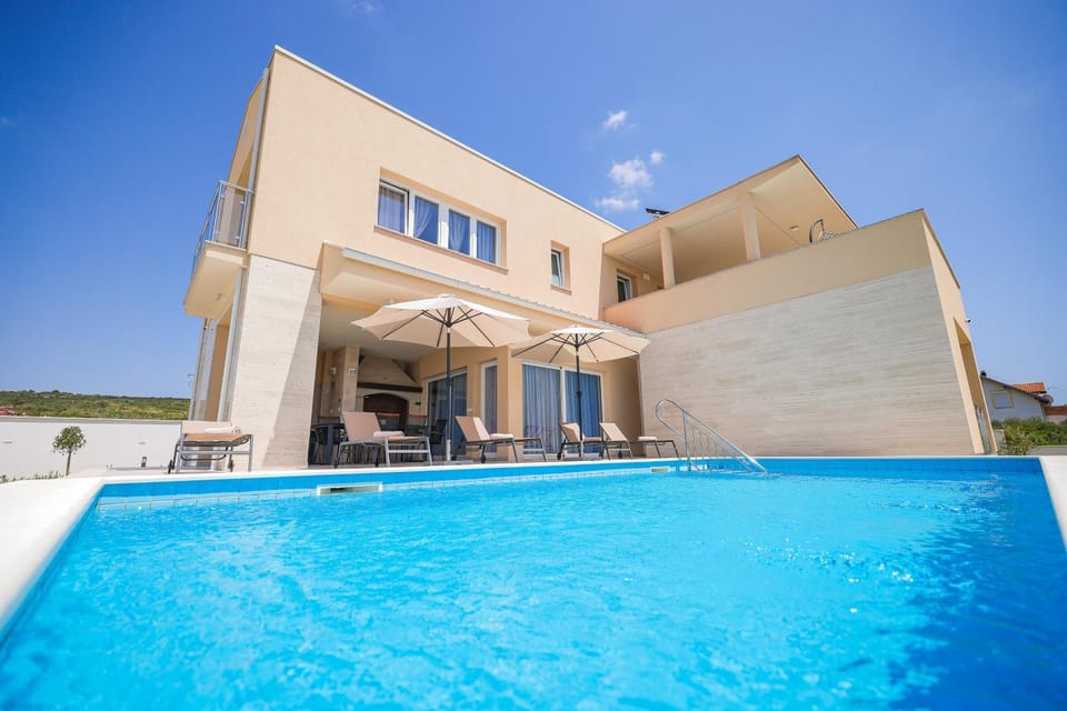 Villa Vinka Villa in Šibenik-Knin County, Croatia