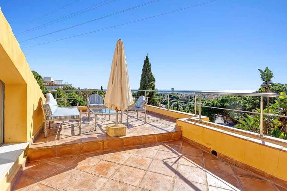 Natural landscape, Balcony/Terrace, Sea view
