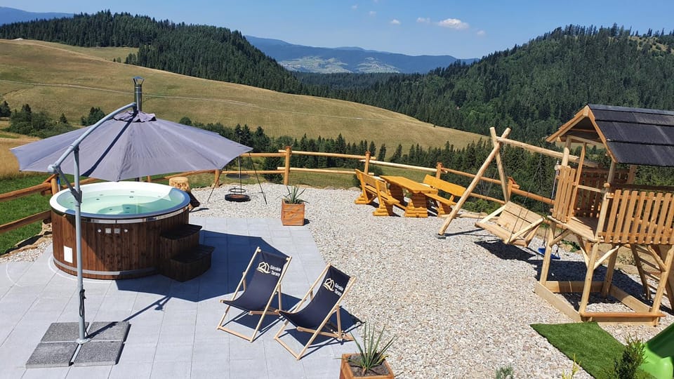 Patio, Hot Tub, Mountain view, sunbed