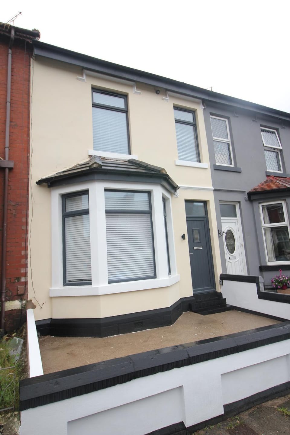 Media Manor - Fully Refurbished in 2022 - Large 6 Bedrooms, 3 Bathrooms plus Media Games Room House in Blackpool