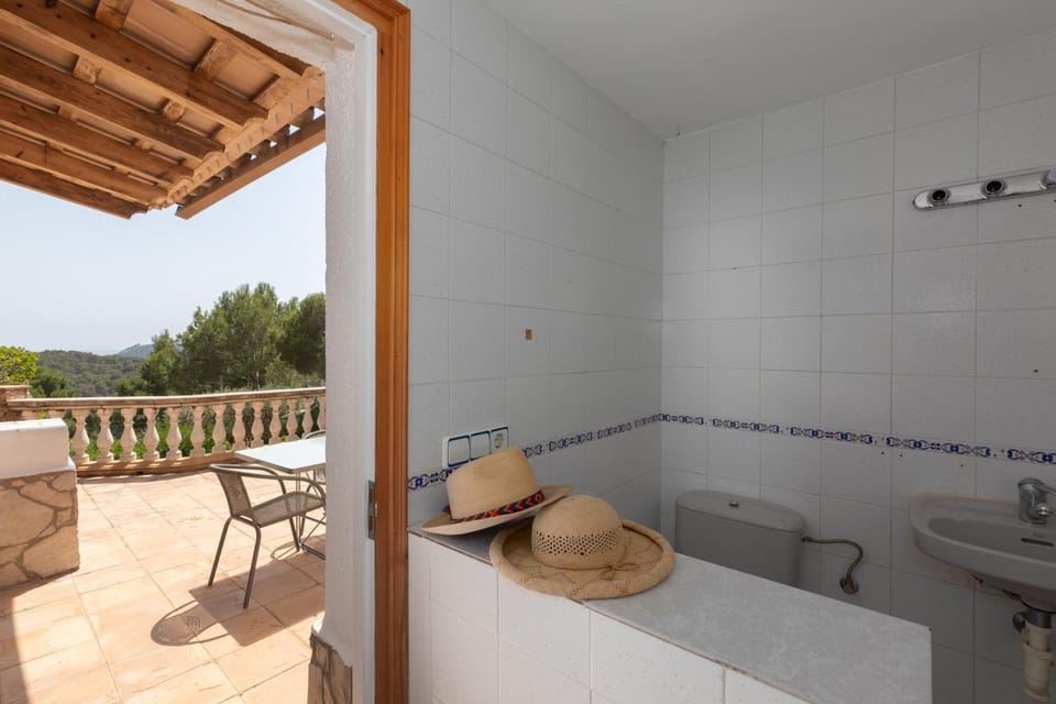 Bathroom, Balcony/Terrace