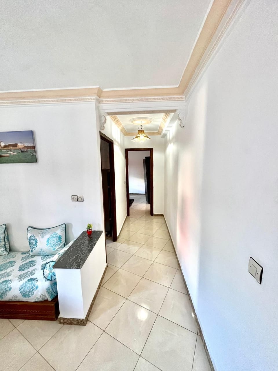 Living room, Photo of the whole room, Seating area