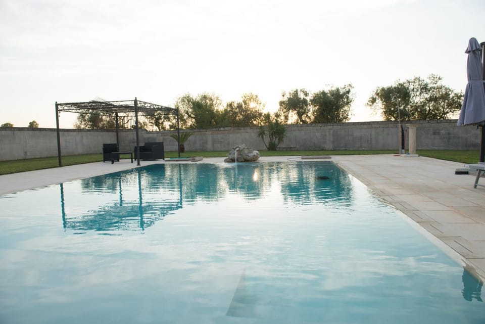 Swimming pool, Swimming pool
