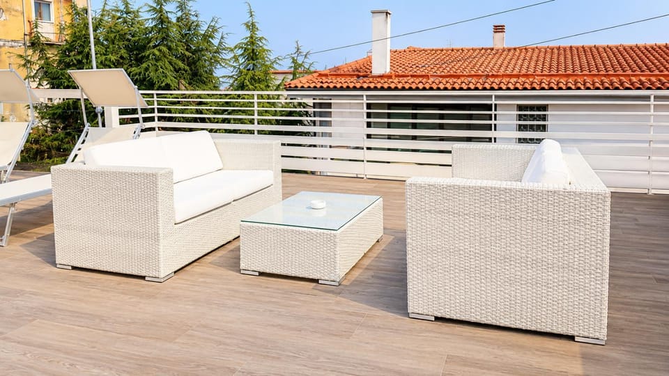 View (from property/room), Balcony/Terrace