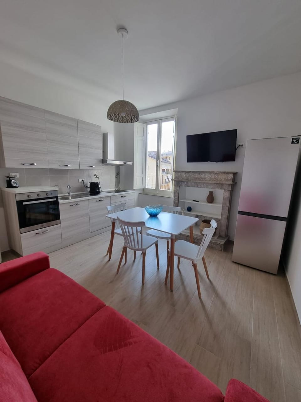 Living room, Dining area