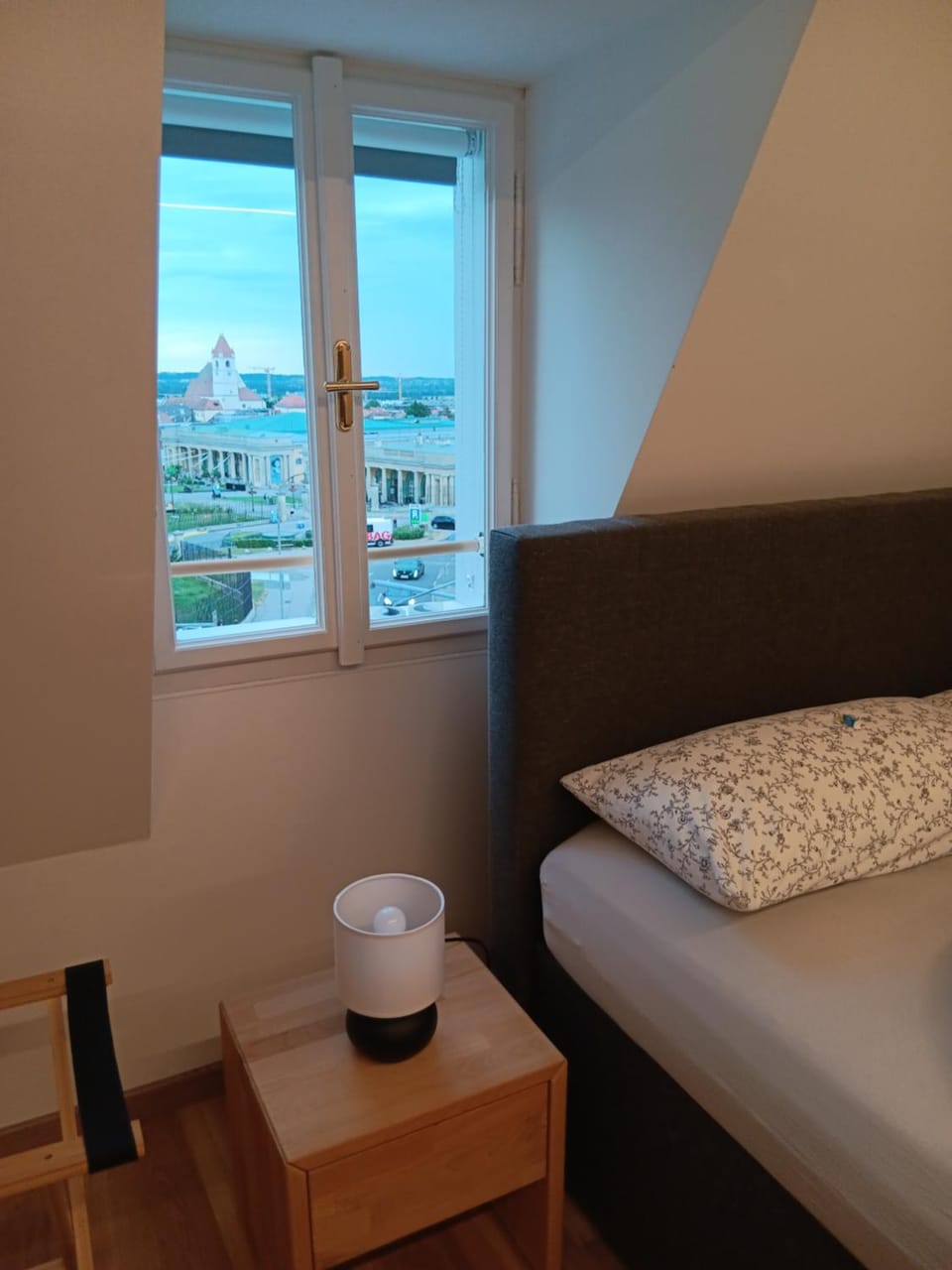 Property building, Bed