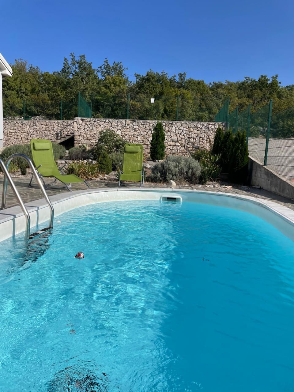 Swimming pool, Swimming pool