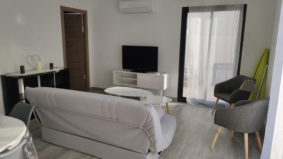 Jolie petite maison à 50 mètres de la plage Villa in Agde