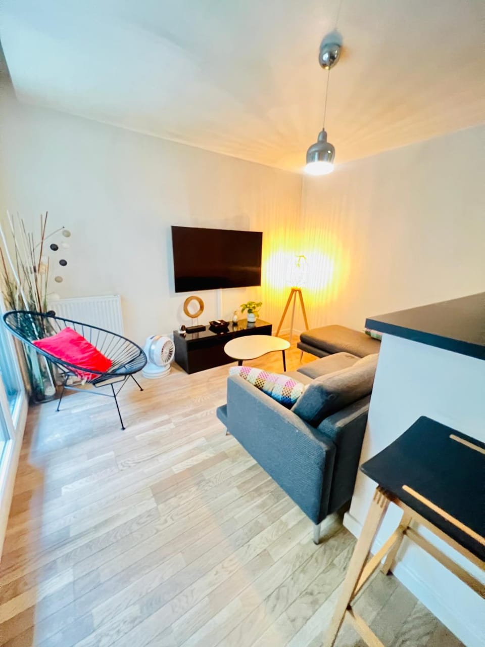 Communal lounge/ TV room, TV and multimedia, Living room, Seating area, Evening entertainment