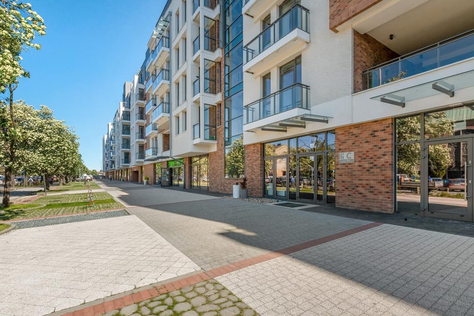 Property building, Facade/entrance, Neighbourhood