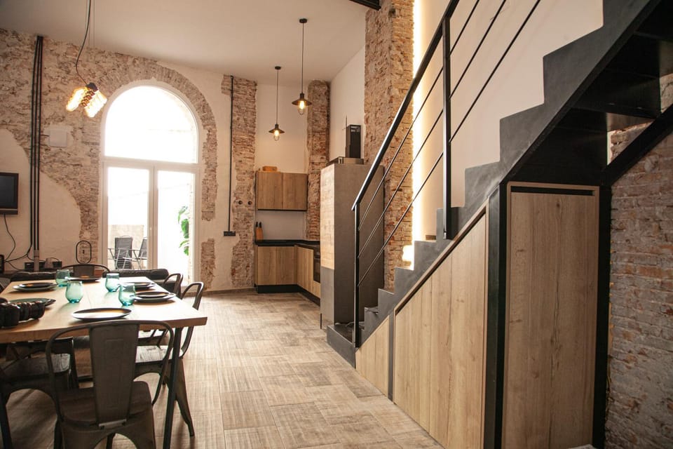 Kitchen or kitchenette, Living room, Dining area