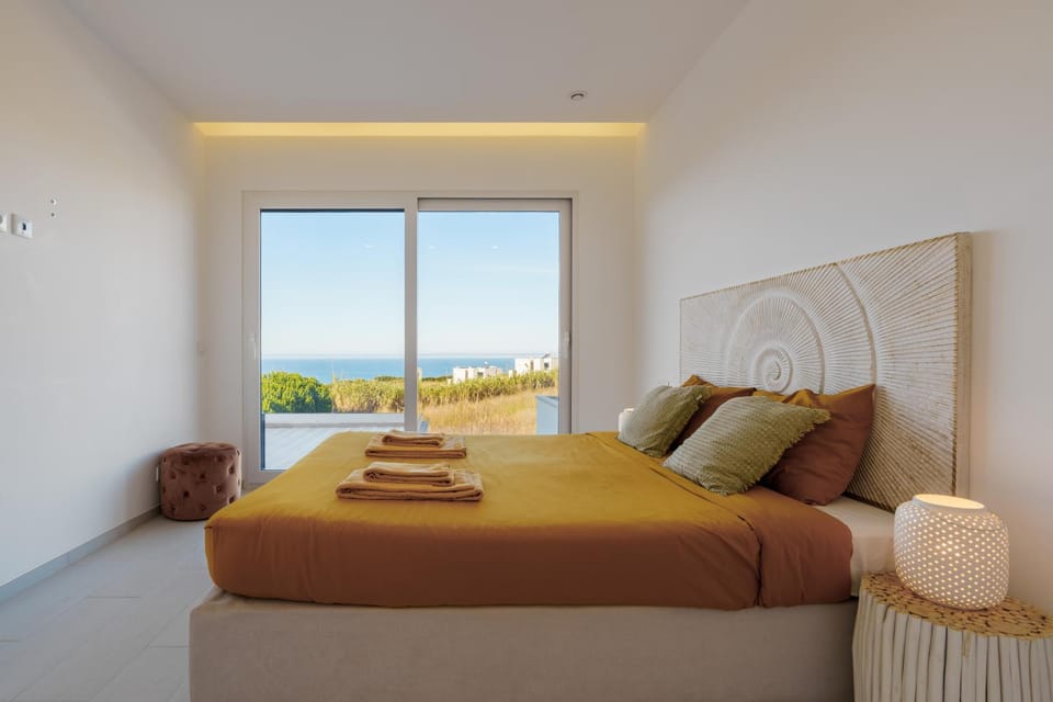 Bed, Natural landscape, Bedroom, towels