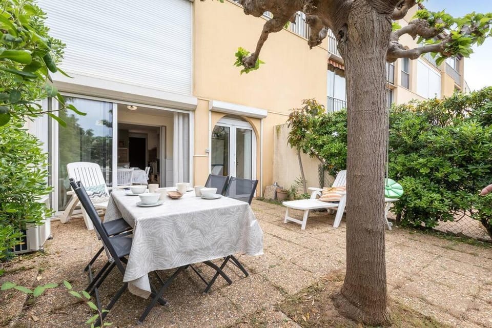 T2 cabine Le Corail du Cap proche plage WIFI Cabin in Agde