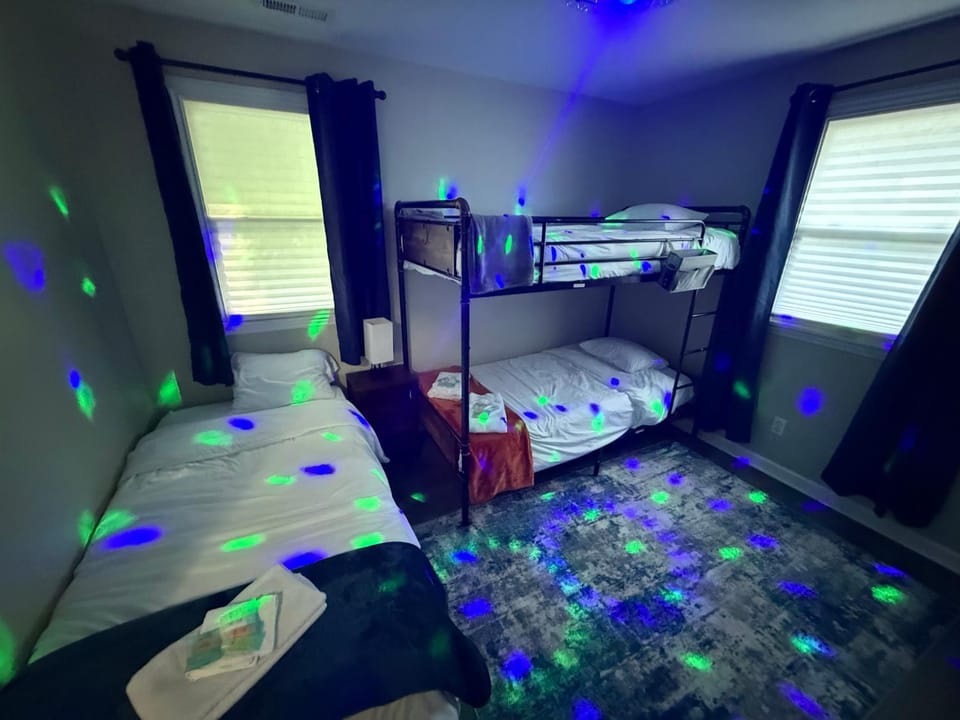 Bed, Bedroom, bunk bed