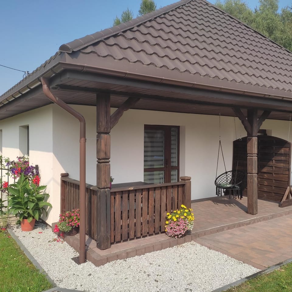 Property building, Spring, Day