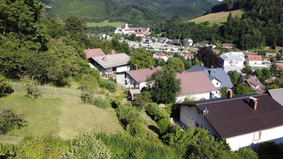Property building, Bird's eye view