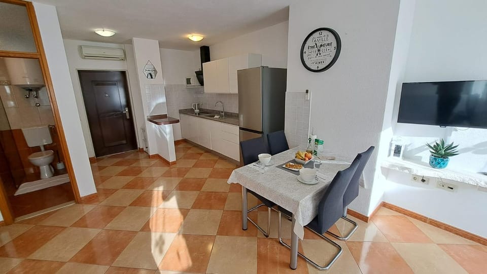 Living room, kitchen