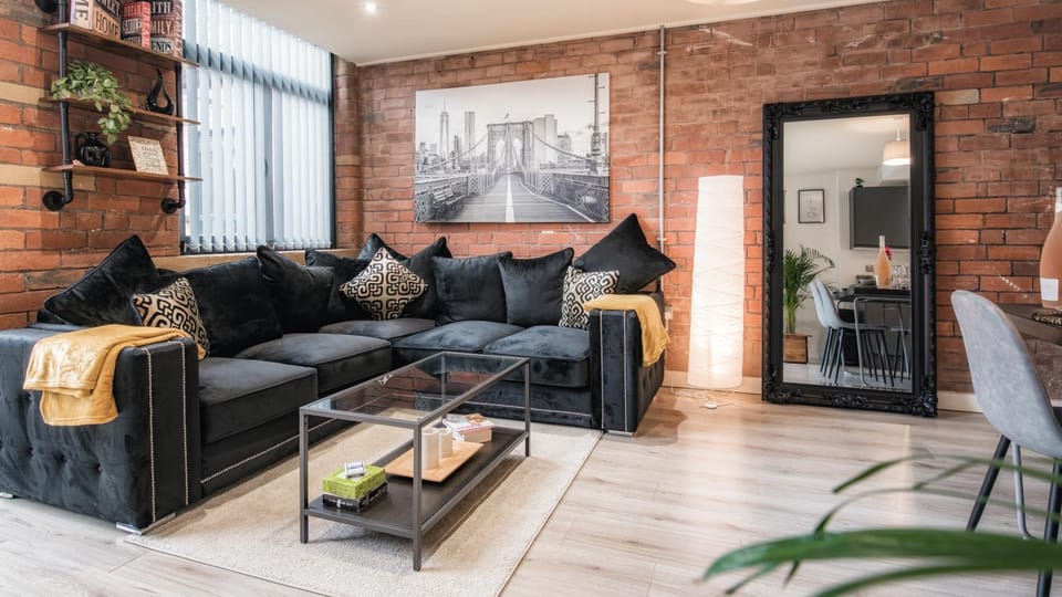 View (from property/room), Living room, Other, Decorative detail, Seating area