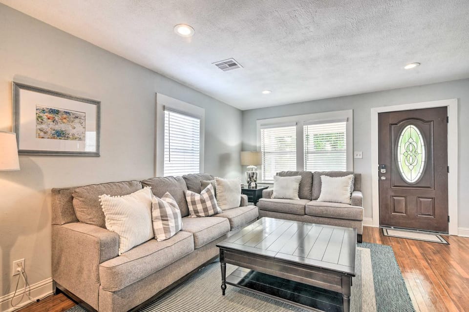 ~ 1 Mi to Pier & Beaches! Family Home in Galveston House in Galveston Island