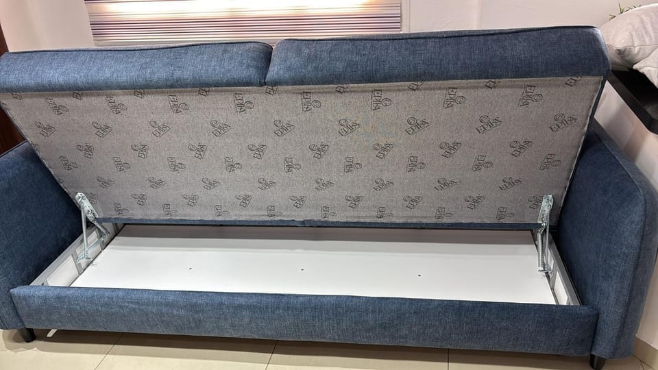 Bed, Living room, Seating area