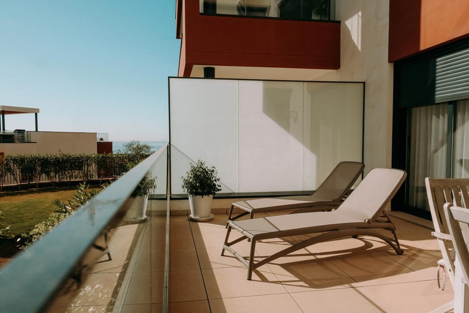 View (from property/room), Balcony/Terrace, Seating area, sunbed