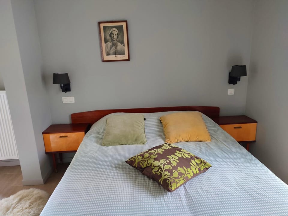 Housedurbuy 2 Bed and Breakfast in Wallonia, Belgium