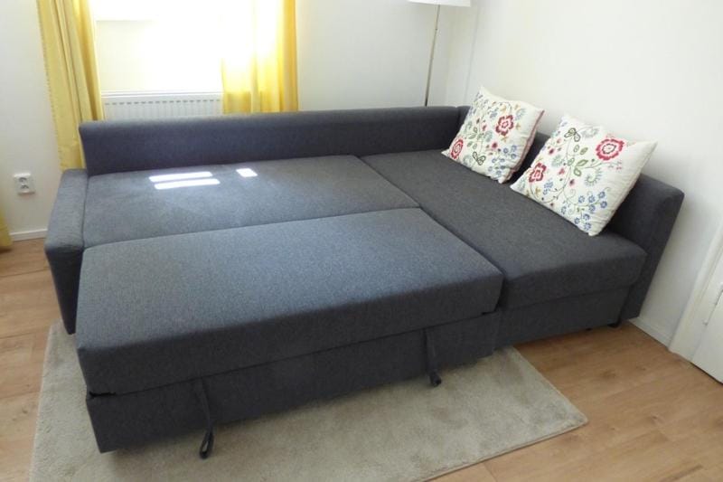 Bed, Living room