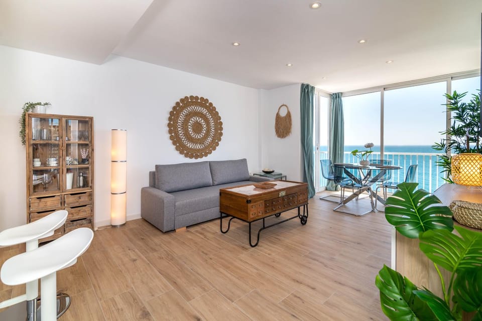 Living room, Sea view