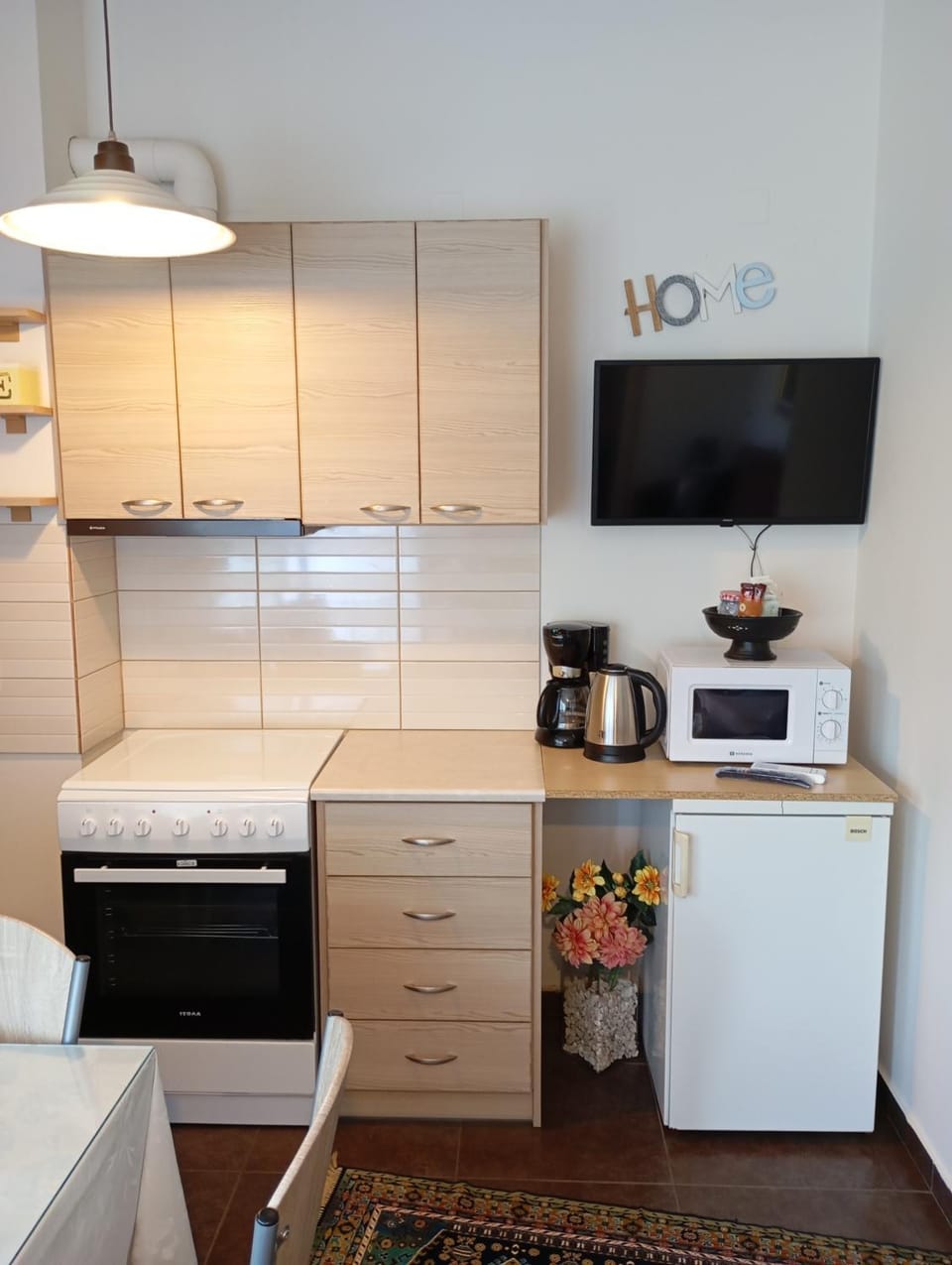 TV and multimedia, Coffee/tea facilities, Kitchen or kitchenette, oven