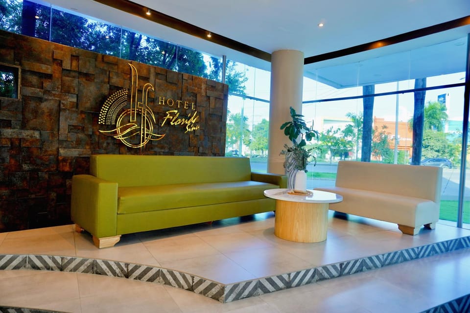 Facade/entrance, Lobby or reception, Seating area, Logo/Certificate/Sign, City view, Street view, Quiet street view