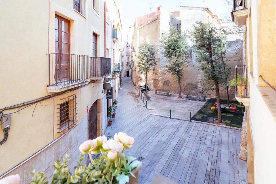 Ripoll Old Town - Unik Vacation Apartment in Tarragona