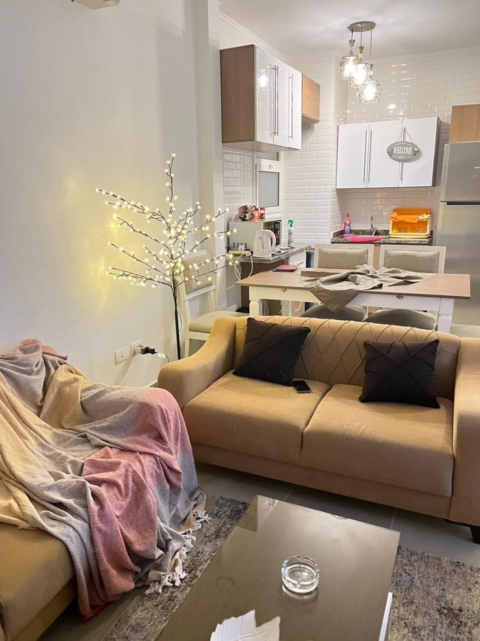 Kitchen or kitchenette, Living room, Dining area, pet friendly, stove