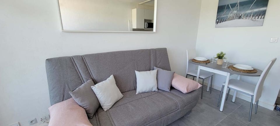 Studio proche centre et plage avec clim et parking Apartment in La Grande-Motte