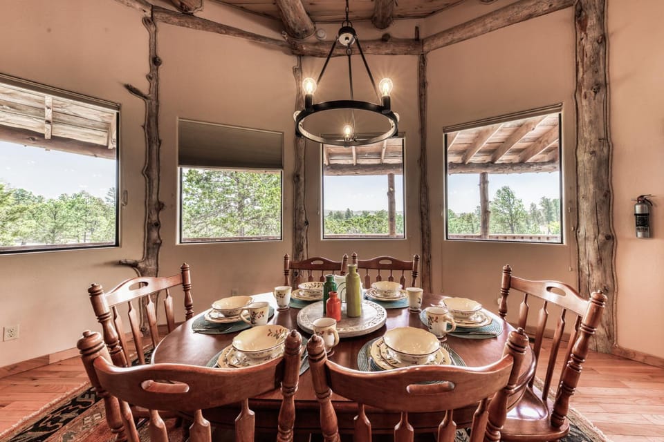 Natural landscape, Garden, Dining area, furniture