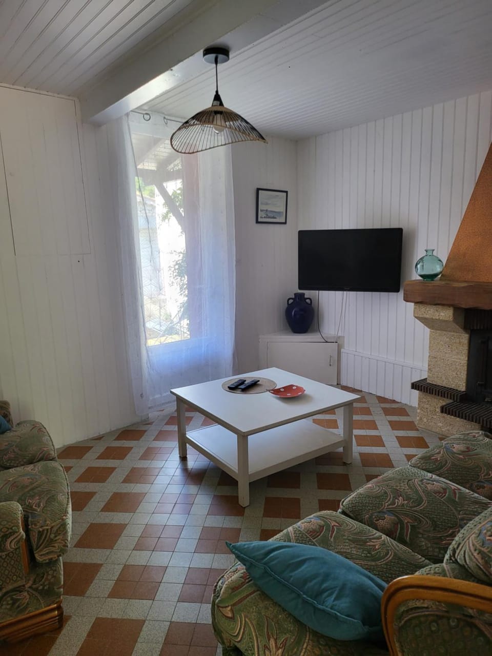 La maison rouge paisible maison de pays House in Nouvelle-Aquitaine