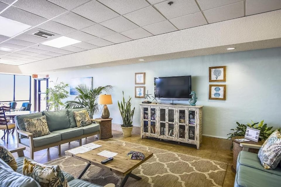 Phoenix East 508 House in Orange Beach