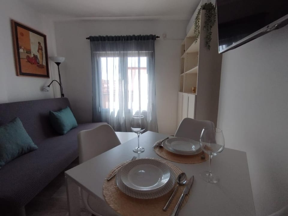 TV and multimedia, Living room, Dining area