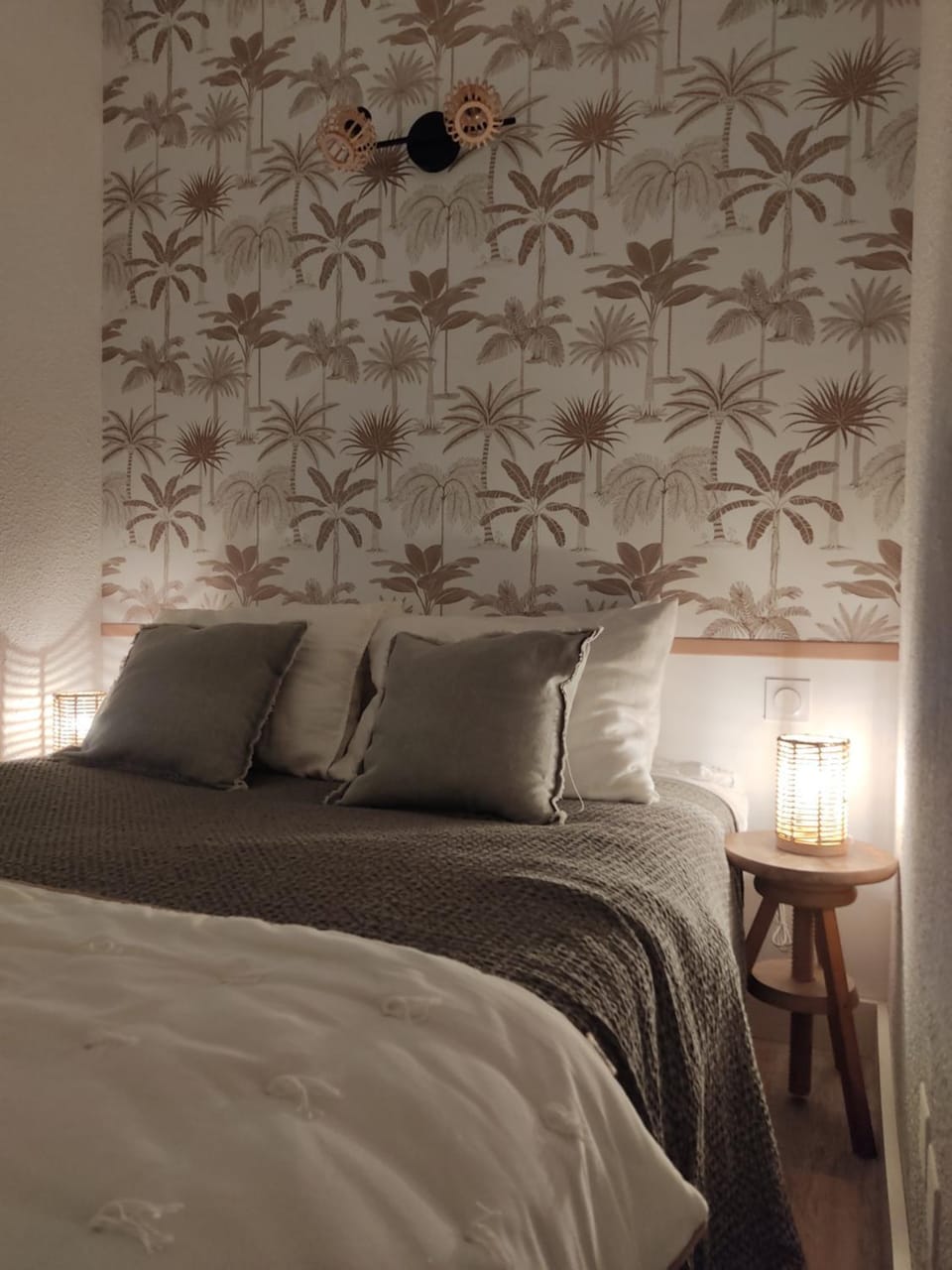 Bed, Photo of the whole room