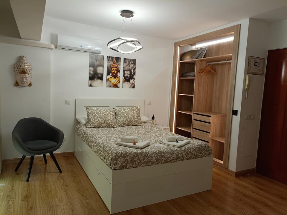 Bed, Photo of the whole room, Bedroom, wardrobe