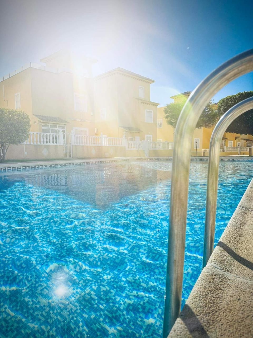 Day, Swimming pool