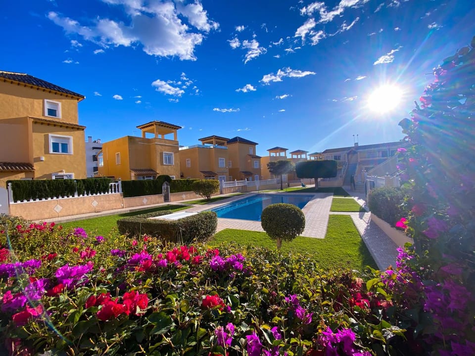 Garden, Swimming pool