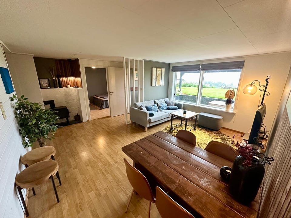 Living room, Seating area, Dining area