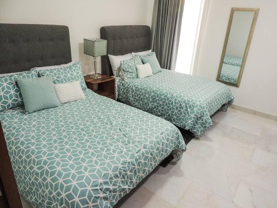 BEAUTIFUL OCEAN VIEW CONDO, 3BR 3.5 BT Apartment in Cabo San Lucas