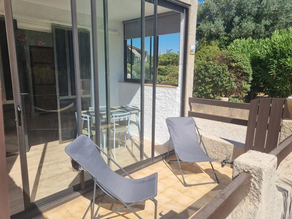 Studio 2 adultes 2 enfants Sanary sur Mer à 800m de la mer Apartment in Sanary-sur-Mer