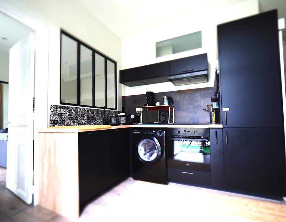 Kitchen or kitchenette, minibar, pet friendly, stove