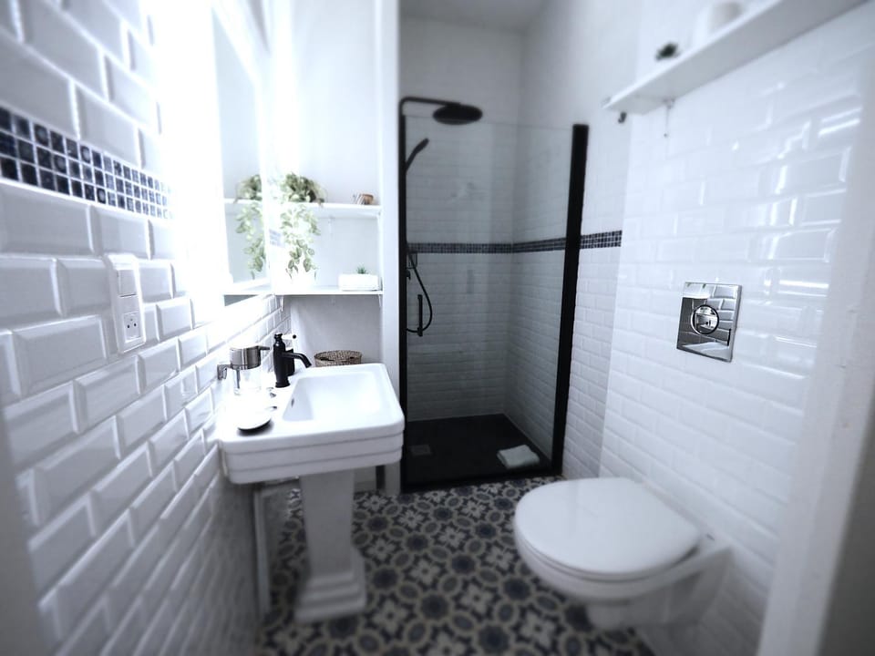 Shower, Toilet, Bathroom